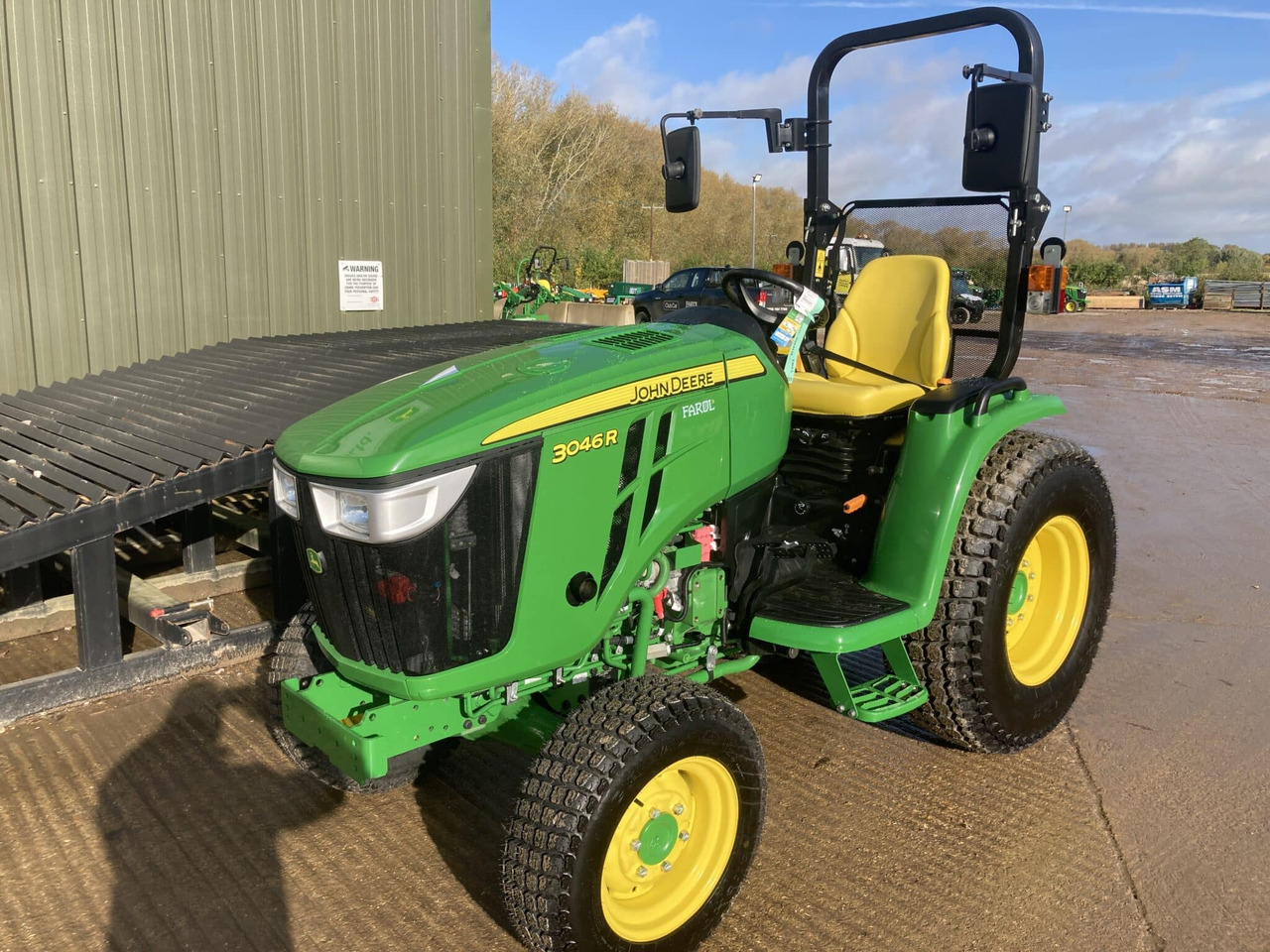John Deere 3046R compact tractor - Мінітрактор: фото 1 John Deere 3046R compact tractor - Мінітрактор: фото 1