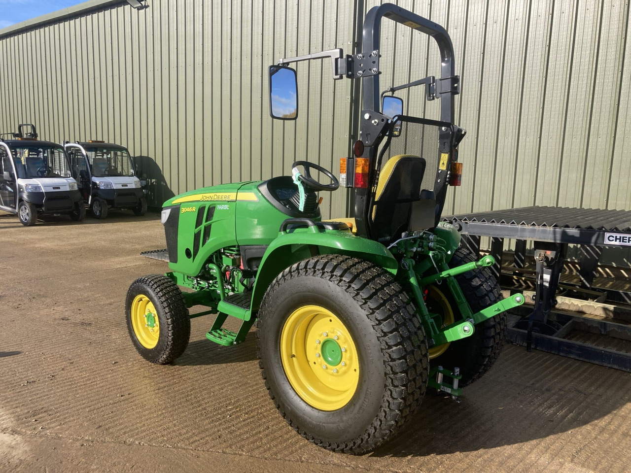 John Deere 3046R compact tractor - Мінітрактор: фото 3 John Deere 3046R compact tractor - Мінітрактор: фото 3