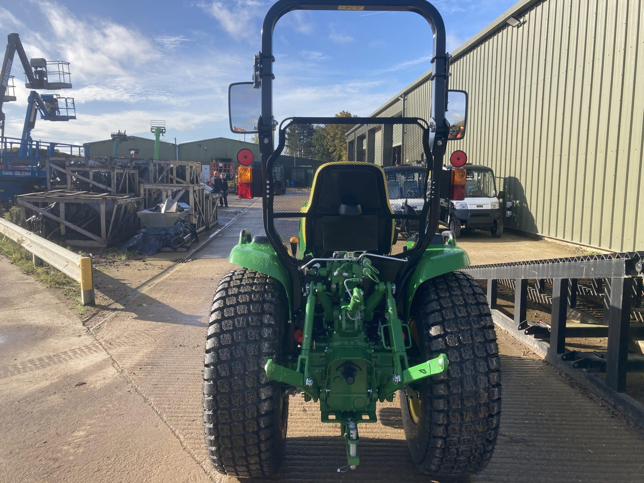 John Deere 3046R compact tractor - Мінітрактор: фото 4 John Deere 3046R compact tractor - Мінітрактор: фото 4
