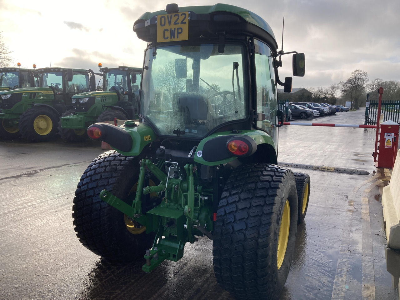 John Deere 4066R Compact Tractor - Мінітрактор: фото 5 John Deere 4066R Compact Tractor - Мінітрактор: фото 5
