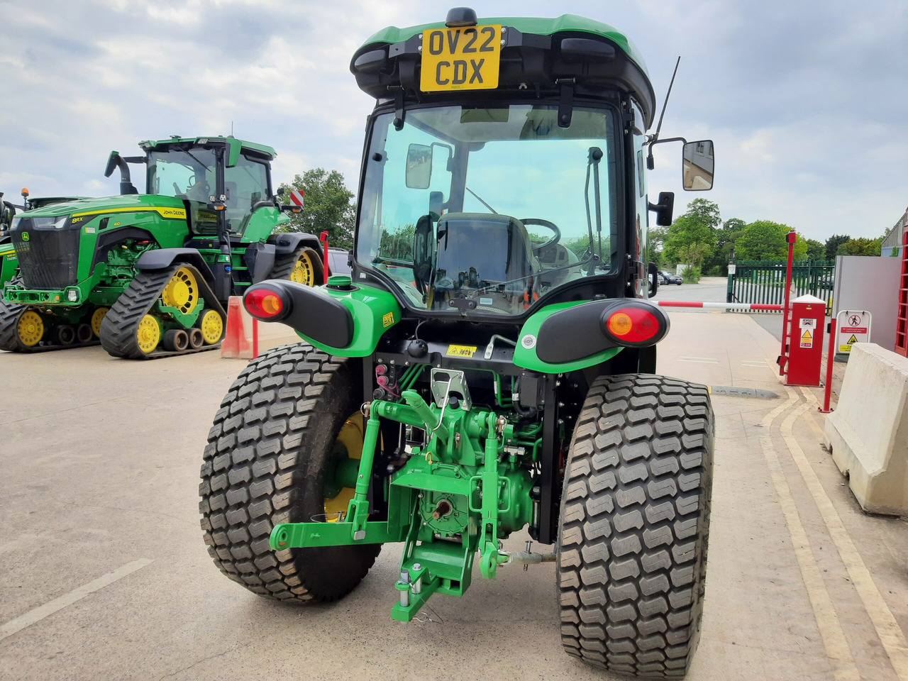 John Deere 4066R Compact Tractor - Мінітрактор: фото 4 John Deere 4066R Compact Tractor - Мінітрактор: фото 4