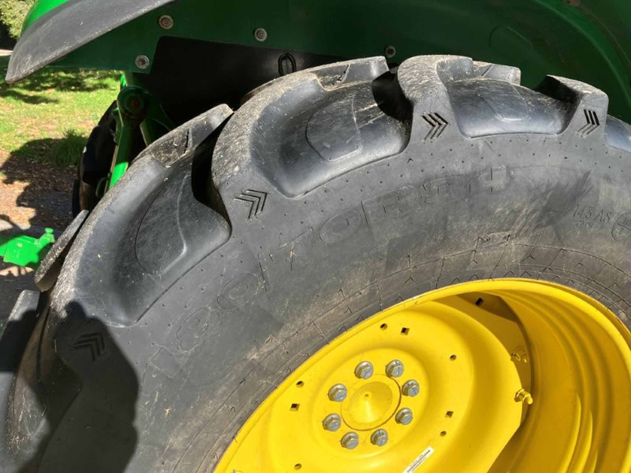 John Deere 5100M - Трактор: фото 2 John Deere 5100M - Трактор: фото 2