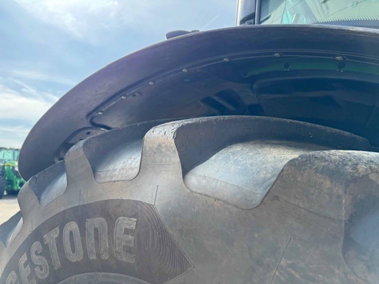 Трактор John Deere 6155R: фото 9