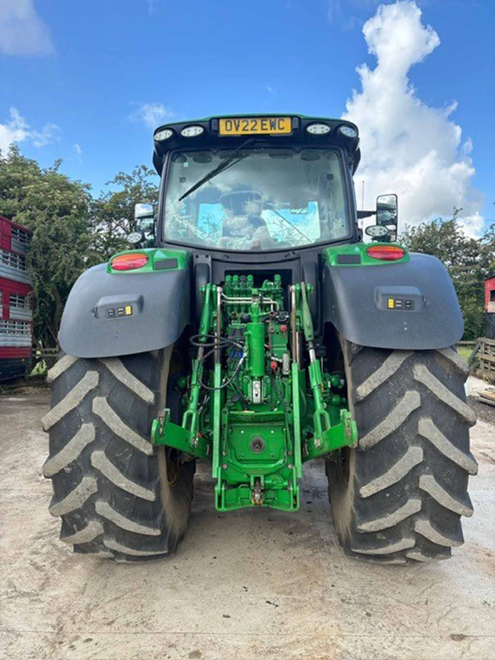 Трактор John Deere 6215R: фото 12