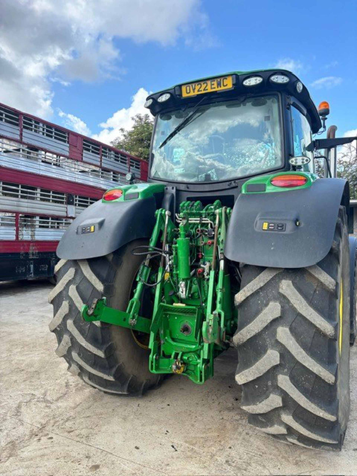 Трактор John Deere 6215R: фото 11