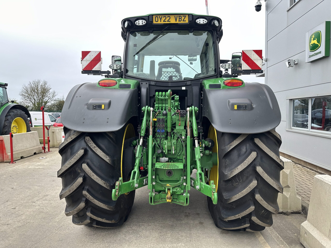 John Deere 6215R - Трактор: фото 4 John Deere 6215R - Трактор: фото 4