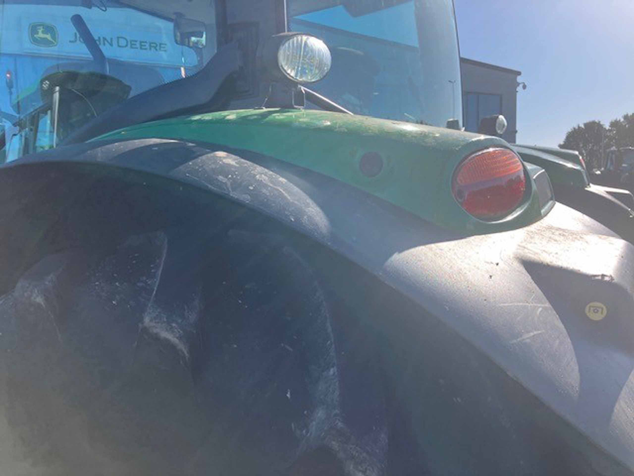 John Deere 6R 155 - Трактор: фото 4 John Deere 6R 155 - Трактор: фото 4