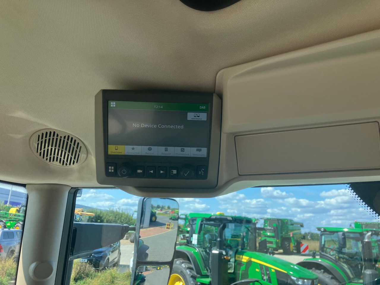 John Deere 6R 155 - Трактор: фото 3 John Deere 6R 155 - Трактор: фото 3