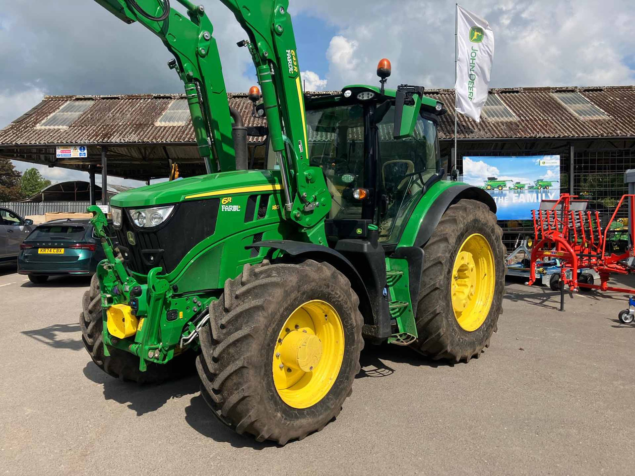 John Deere 6R 185 - Трактор: фото 1 John Deere 6R 185 - Трактор: фото 1