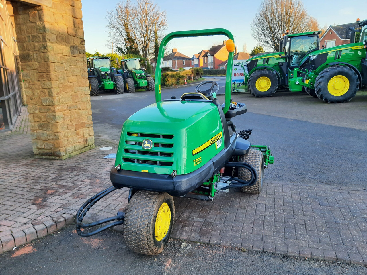 John Deere 7200 utility triple mower - Газонокосарка: фото 3 John Deere 7200 utility triple mower - Газонокосарка: фото 3