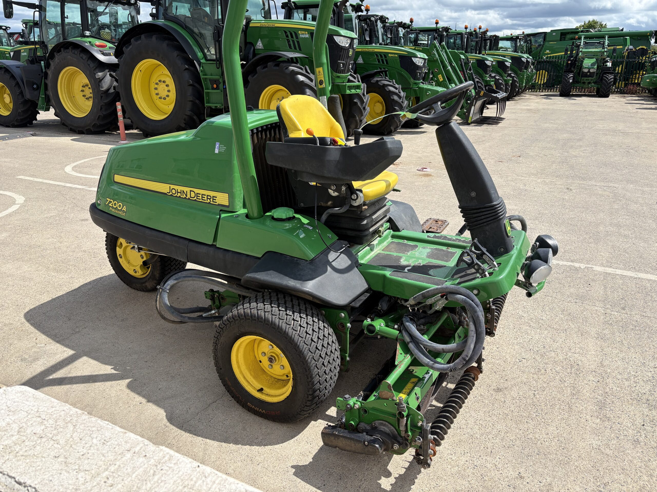 John Deere 7200A Triple Mower - Газонокосарка: фото 2 John Deere 7200A Triple Mower - Газонокосарка: фото 2