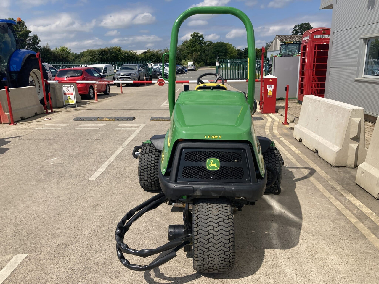 John Deere 7200A utility mower - Газонокосарка: фото 4 John Deere 7200A utility mower - Газонокосарка: фото 4