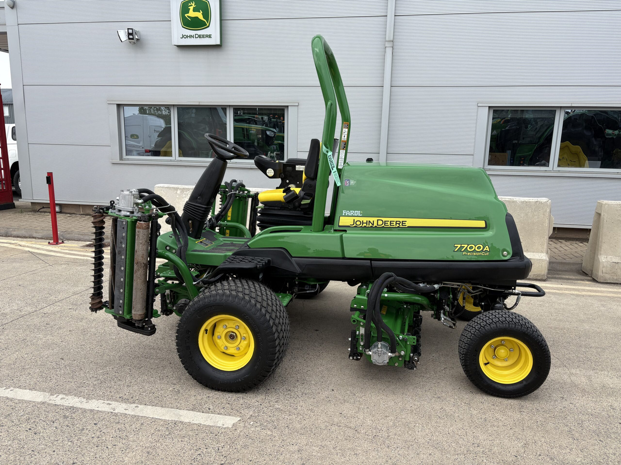 John Deere 7700A Fairway Mower - Газонокосарка: фото 1 John Deere 7700A Fairway Mower - Газонокосарка: фото 1