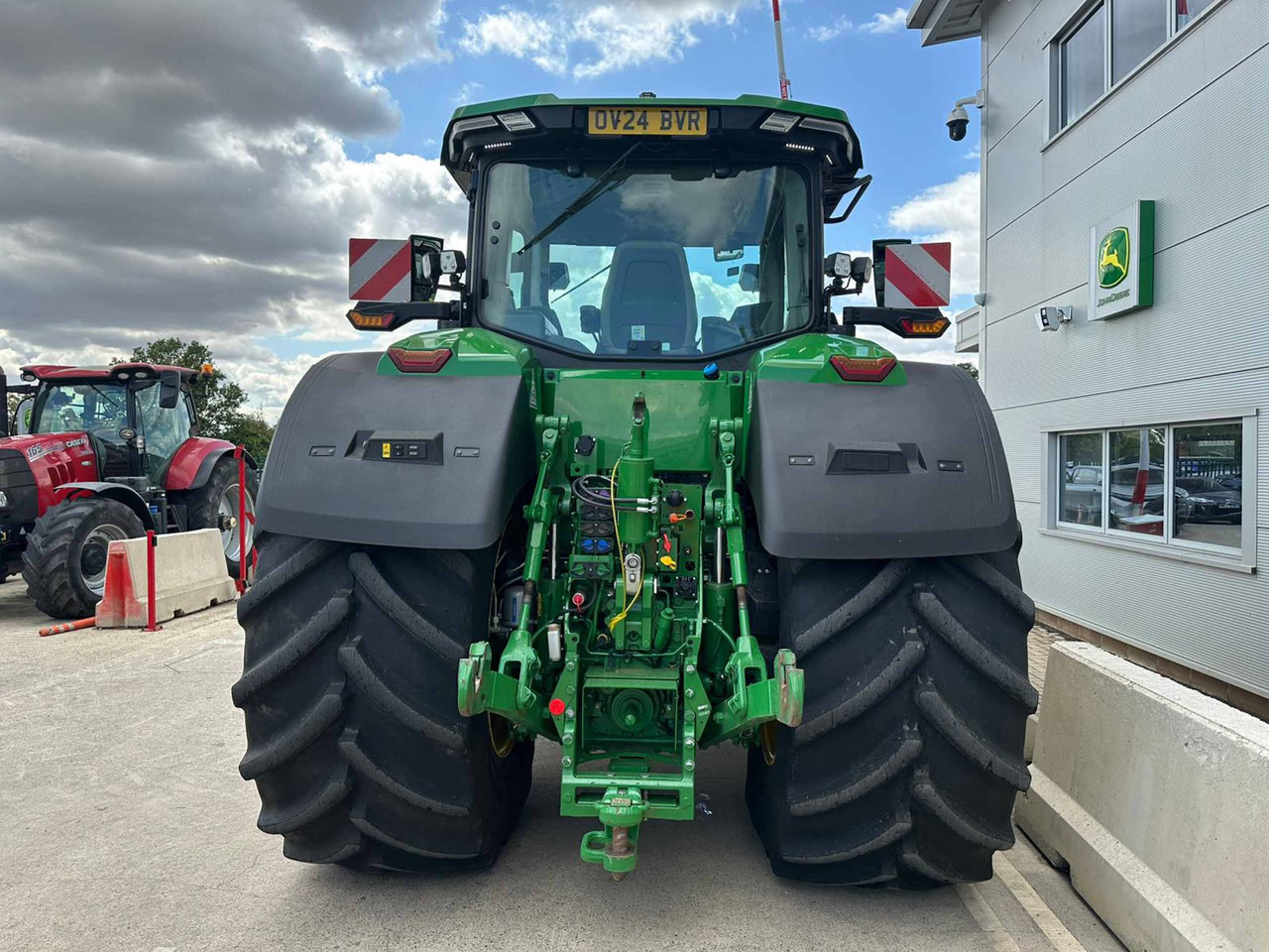 John Deere 8R 410 - Трактор: фото 2 John Deere 8R 410 - Трактор: фото 2