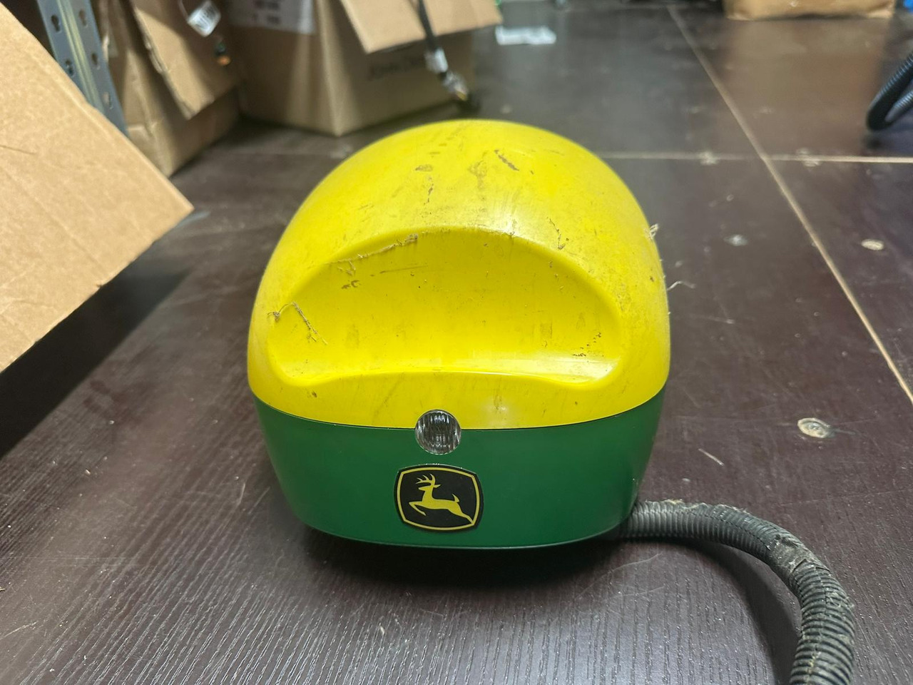 John Deere SF6000 SF1 - Навігаційна система в категорії Сільськогосподарська техніка: фото 1 John Deere SF6000 SF1 - Навігаційна система в категорії Сільськогосподарська техніка: фото 1