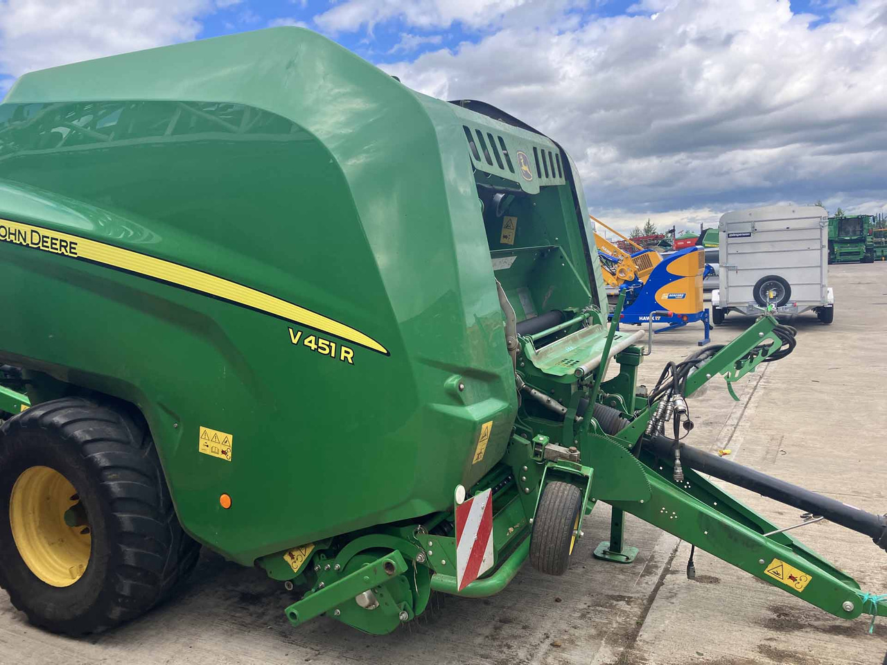 John Deere V451R - Техніка для сінозаготівлі: фото 3 John Deere V451R - Техніка для сінозаготівлі: фото 3