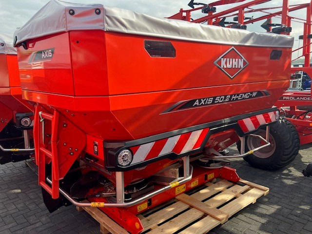 Kuhn Axis 40.2 M EMC V8 - Розкидач добрив: фото 1 Kuhn Axis 40.2 M EMC V8 - Розкидач добрив: фото 1