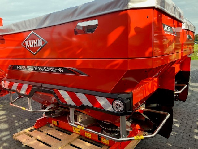 Kuhn Axis 40.2 M EMC V8 - Розкидач добрив: фото 5 Kuhn Axis 40.2 M EMC V8 - Розкидач добрив: фото 5