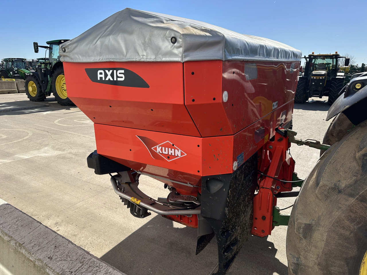 Kuhn Axis 40.2 M-EMC-W - Розкидач добрив: фото 5 Kuhn Axis 40.2 M-EMC-W - Розкидач добрив: фото 5