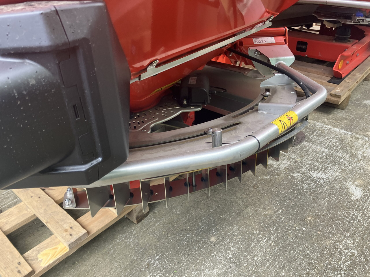 Kuhn Axis 40.2 M-EMC-W - Розкидач добрив: фото 2 Kuhn Axis 40.2 M-EMC-W - Розкидач добрив: фото 2