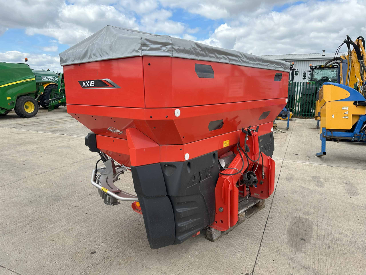 Kuhn Axis 50.2 M-EMC-W - Розкидач добрив: фото 3 Kuhn Axis 50.2 M-EMC-W - Розкидач добрив: фото 3