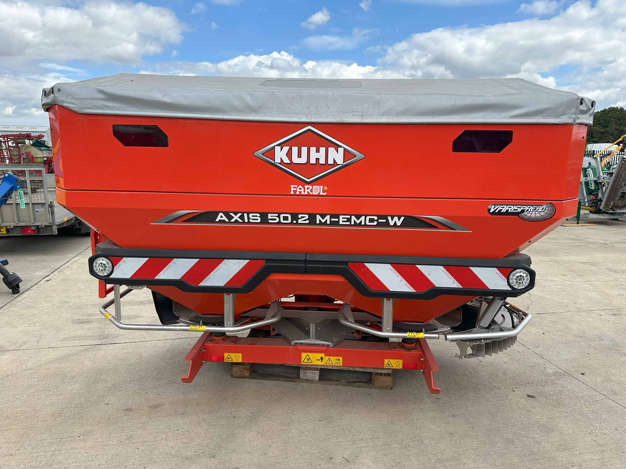 Kuhn Axis 50.2 M-EMC-W - Розкидач добрив: фото 1 Kuhn Axis 50.2 M-EMC-W - Розкидач добрив: фото 1