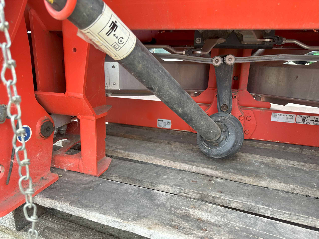 Kuhn Axis 50.2 M-EMC-W - Розкидач добрив: фото 4 Kuhn Axis 50.2 M-EMC-W - Розкидач добрив: фото 4