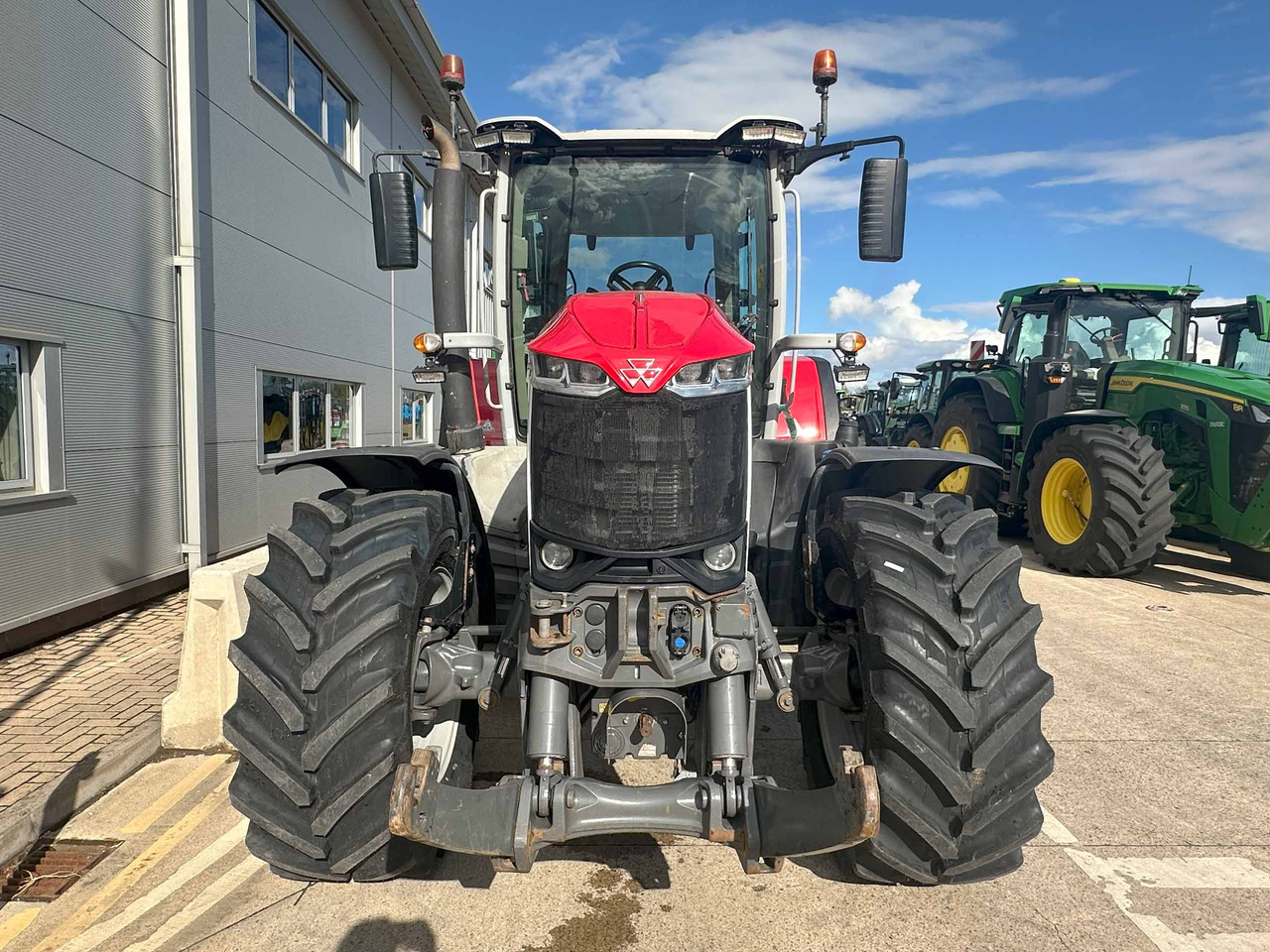 Massey Ferguson 8S.245 Dyna 6 - Трактор: фото 2 Massey Ferguson 8S.245 Dyna 6 - Трактор: фото 2