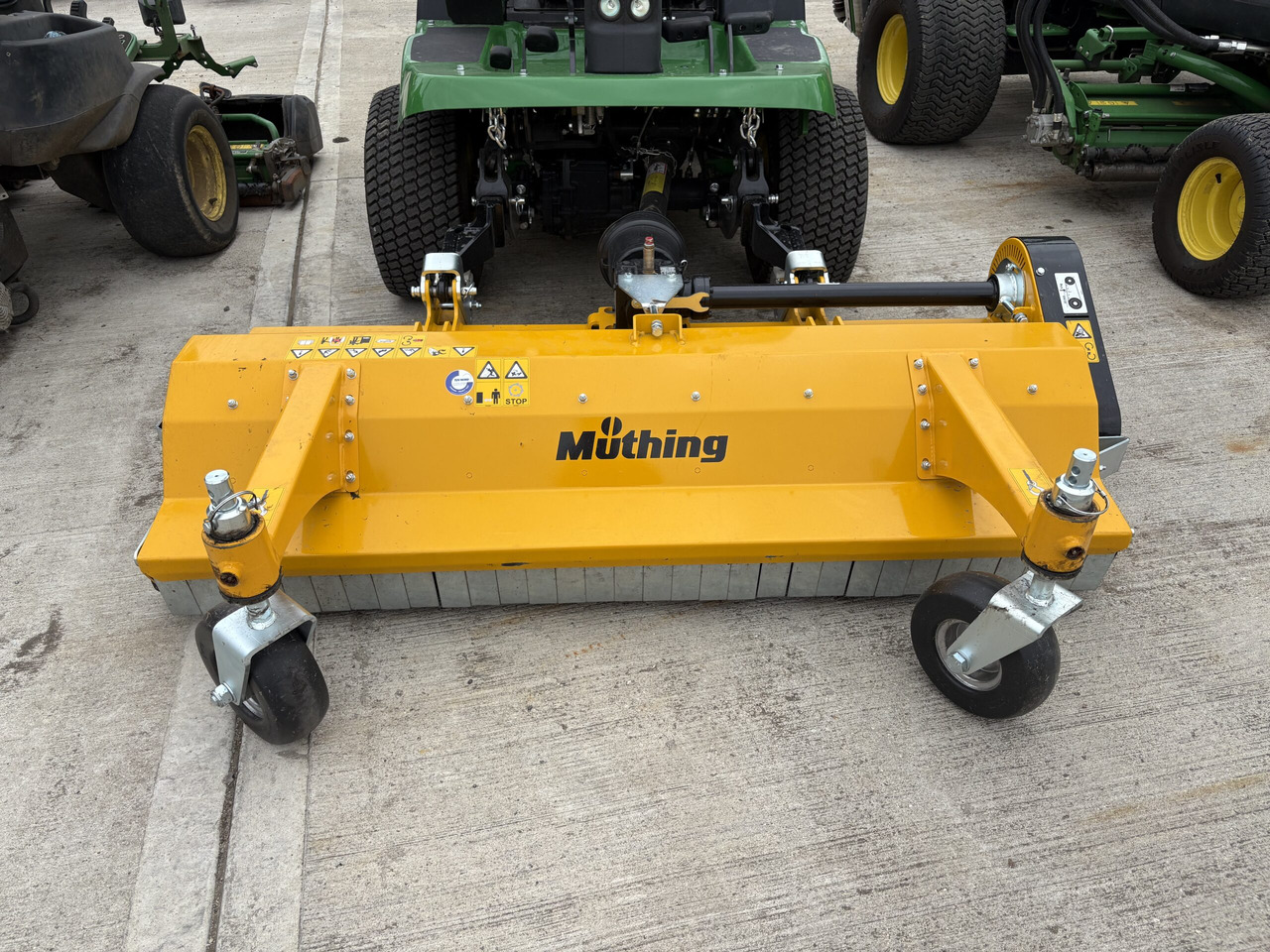 Muthing MU-FM160 JD Outfront Flail Mower Demo - Косарка-подрібнювач: фото 1 Muthing MU-FM160 JD Outfront Flail Mower Demo - Косарка-подрібнювач: фото 1