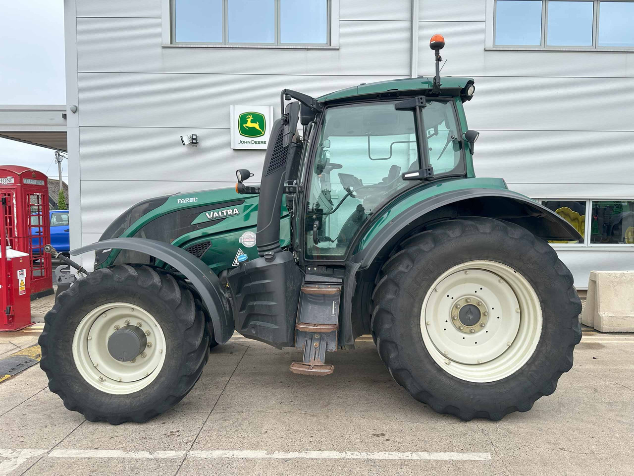 Valtra T174EV - Трактор: фото 2 Valtra T174EV - Трактор: фото 2