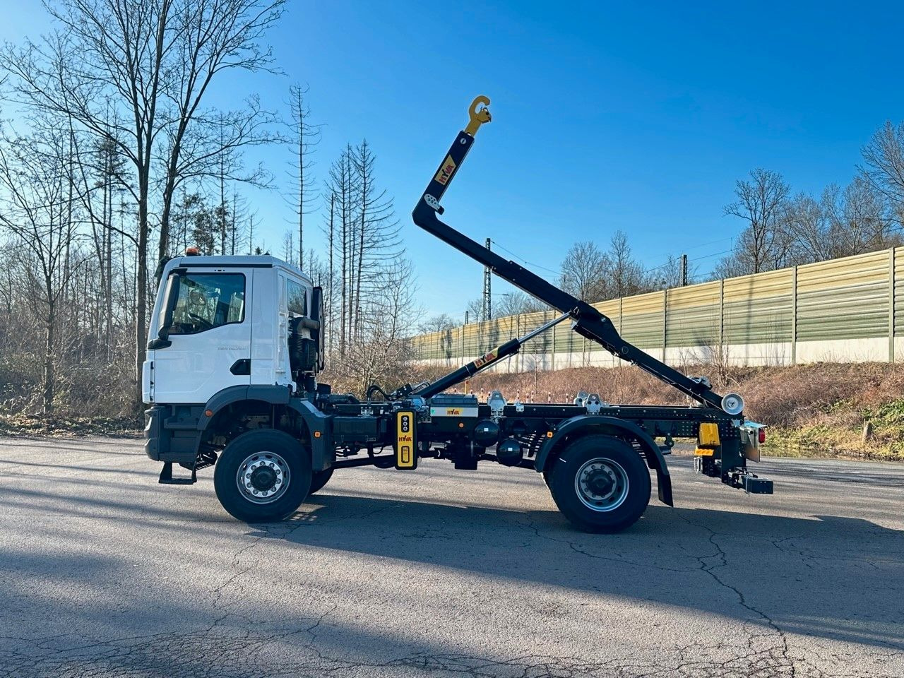 MAN TGM 18.320 4x4 Euro 6e Hyva 12-45 - Гаковий мультиліфт вантажівка, Вантажівка з маніпулятором: фото 3 MAN TGM 18.320 4x4 Euro 6e Hyva 12-45 - Гаковий мультиліфт вантажівка, Вантажівка з маніпулятором: фото 3