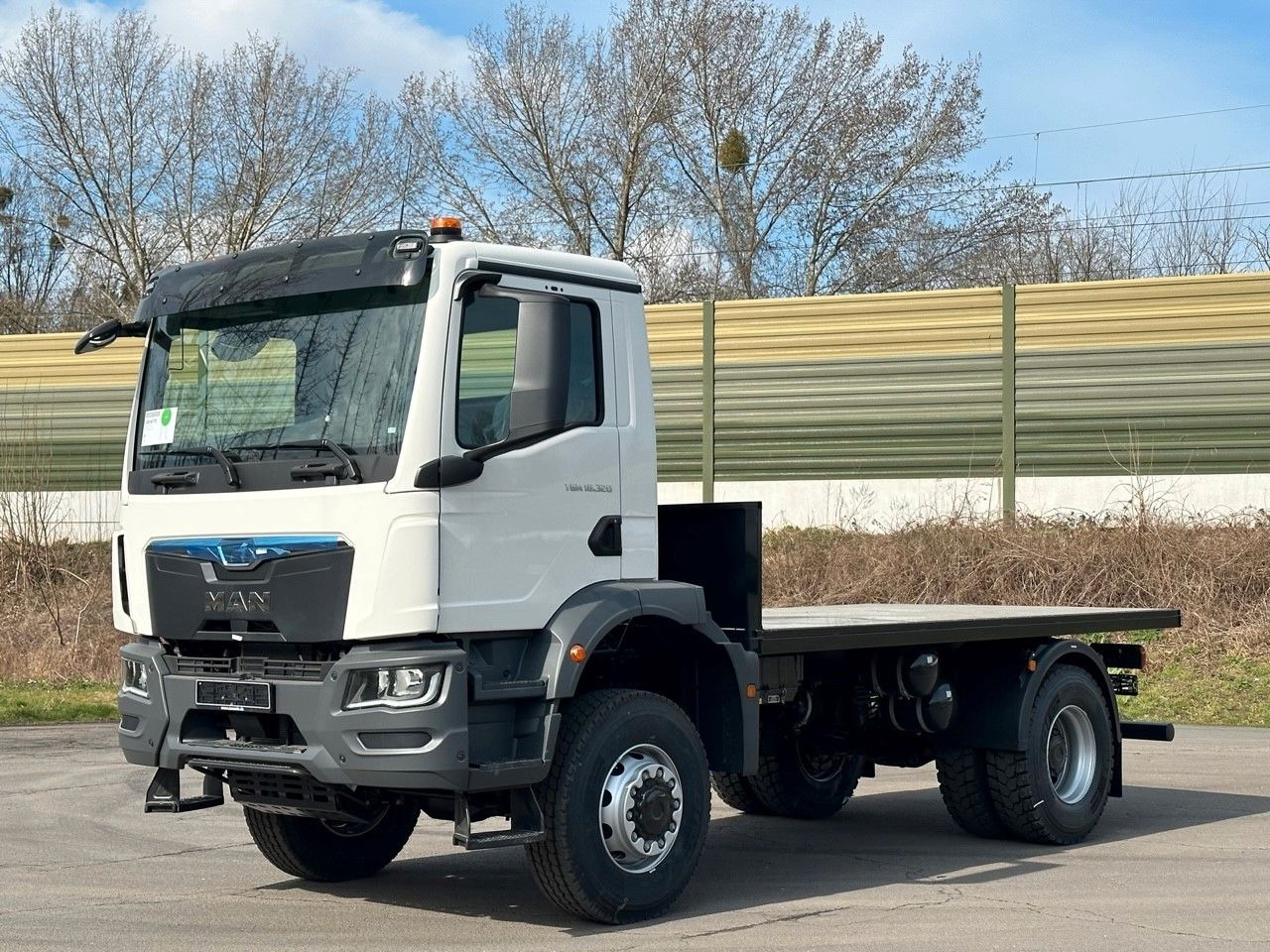 MAN TGM 18.320 4x4 Euro 6e Plato - Бортова вантажівка/ Платформа: фото 1 MAN TGM 18.320 4x4 Euro 6e Plato - Бортова вантажівка/ Платформа: фото 1
