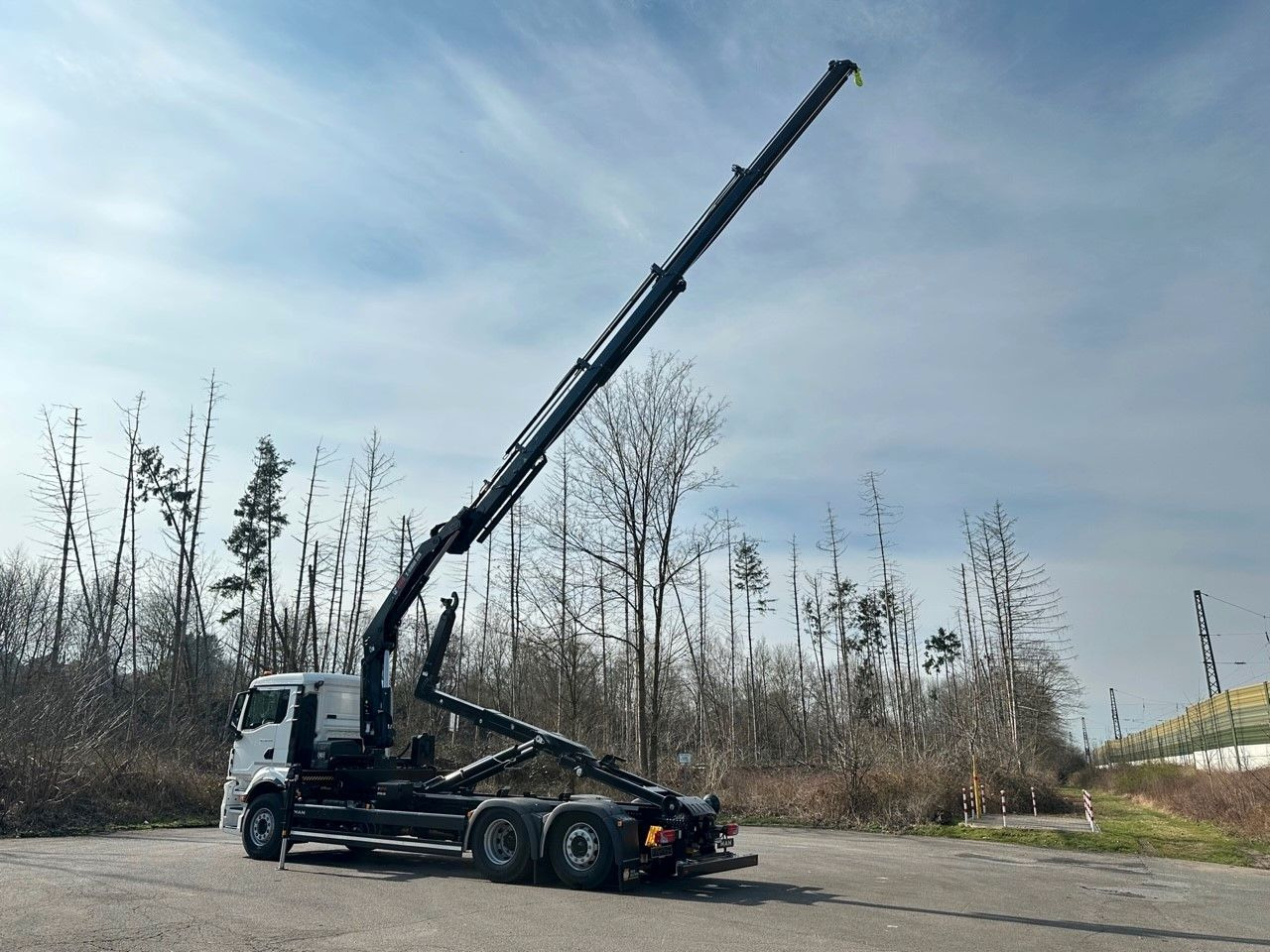 MAN TGS 26.470 6x2 Abrollkipper + Kran Hiab 228-4 - Гаковий мультиліфт вантажівка, Вантажівка з маніпулятором: фото 3 MAN TGS 26.470 6x2 Abrollkipper + Kran Hiab 228-4 - Гаковий мультиліфт вантажівка, Вантажівка з маніпулятором: фото 3