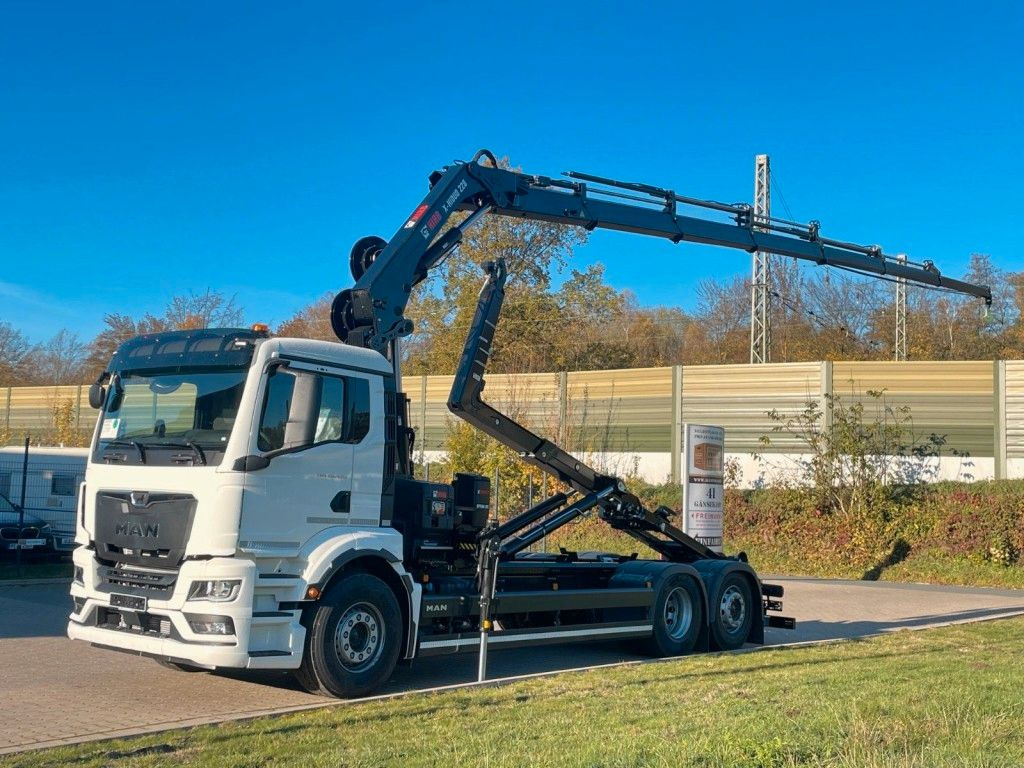 MAN TGS 26.470 6x2 Abrollkipper + Kran Hiab 228-6 - Гаковий мультиліфт вантажівка, Вантажівка з маніпулятором: фото 1 MAN TGS 26.470 6x2 Abrollkipper + Kran Hiab 228-6 - Гаковий мультиліфт вантажівка, Вантажівка з маніпулятором: фото 1