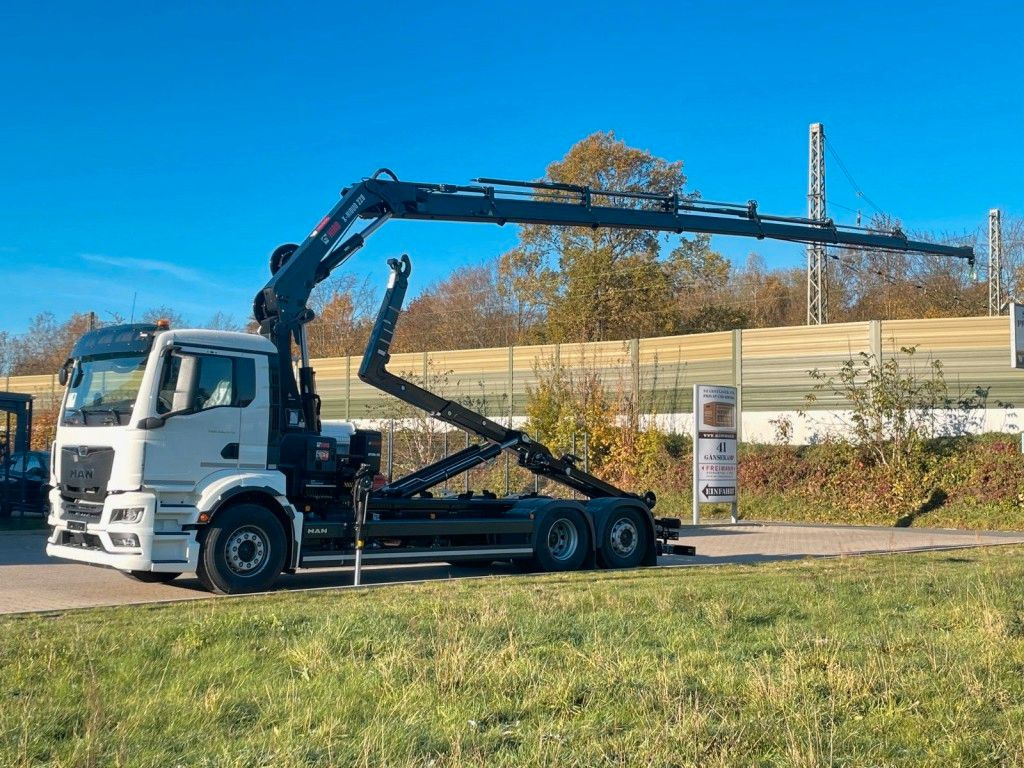 MAN TGS 26.470 6x2 Abrollkipper + Kran Hiab 228-6 - Гаковий мультиліфт вантажівка, Вантажівка з маніпулятором: фото 2 MAN TGS 26.470 6x2 Abrollkipper + Kran Hiab 228-6 - Гаковий мультиліфт вантажівка, Вантажівка з маніпулятором: фото 2