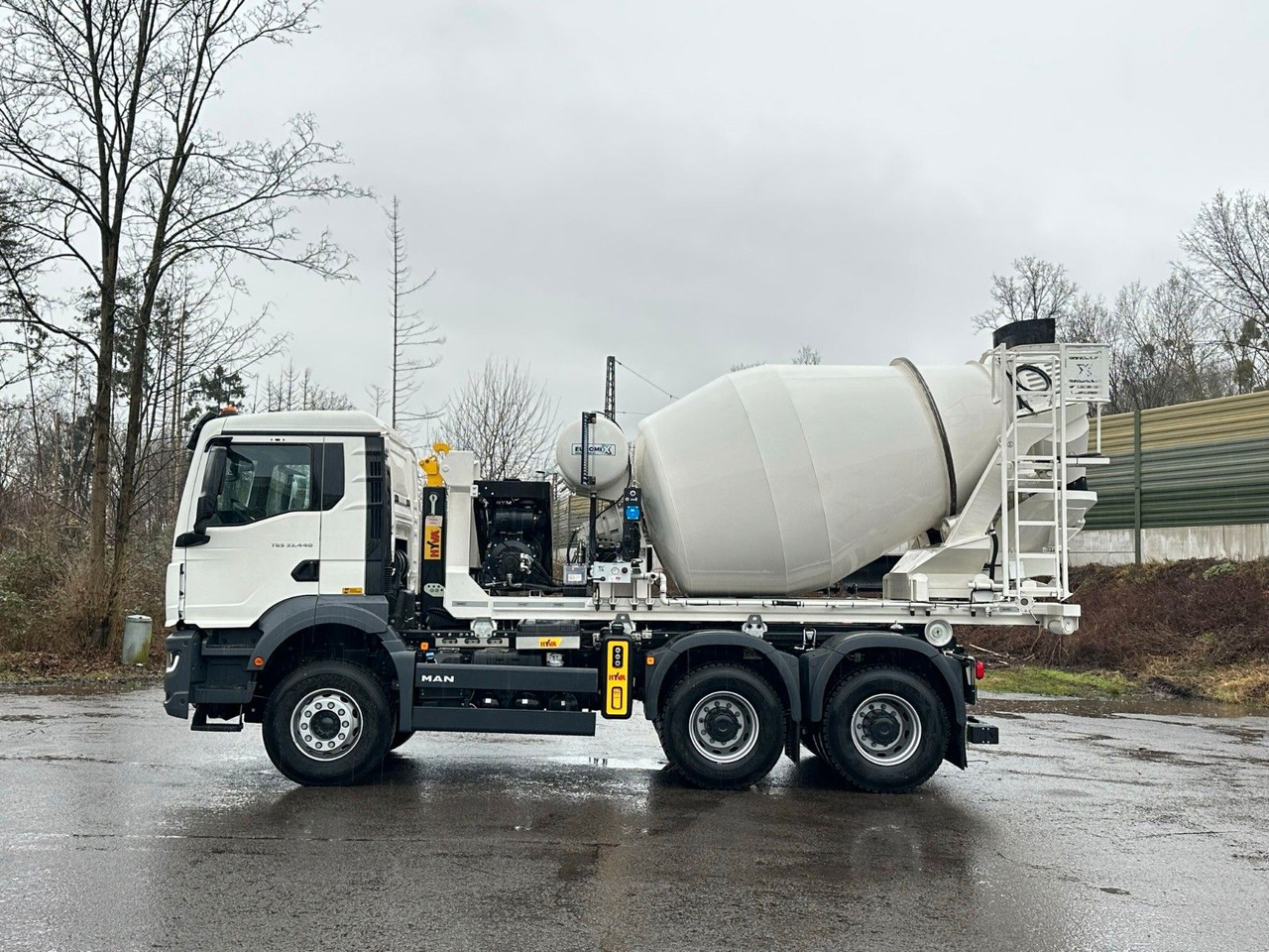 MAN TGS 33.440 6x4 Euro6e Abroller + Fahrmischer - Гаковий мультиліфт вантажівка, Вантажівка з маніпулятором: фото 4 MAN TGS 33.440 6x4 Euro6e Abroller + Fahrmischer - Гаковий мультиліфт вантажівка, Вантажівка з маніпулятором: фото 4