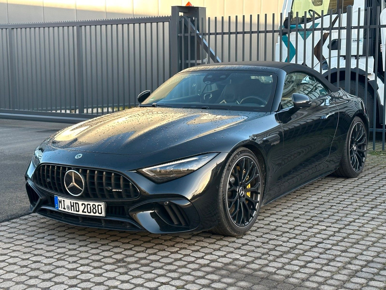Mercedes-Benz SL 63 AMG Mercedes-AMG SL 63 4MATIC+ - Легковий автомобіль: фото 1 Mercedes-Benz SL 63 AMG Mercedes-AMG SL 63 4MATIC+ - Легковий автомобіль: фото 1