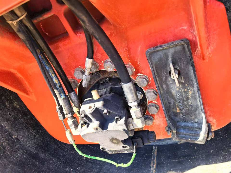 Hot Sale Used Dynapac CC6200 Road Roller Good Condition Double Steel Wheel Original Sweden Construction Machine Cheap Loader - Дорожній каток: фото 5 Hot Sale Used Dynapac CC6200 Road Roller Good Condition Double Steel Wheel Original Sweden Construction Machine Cheap Loader - Дорожній каток: фото 5