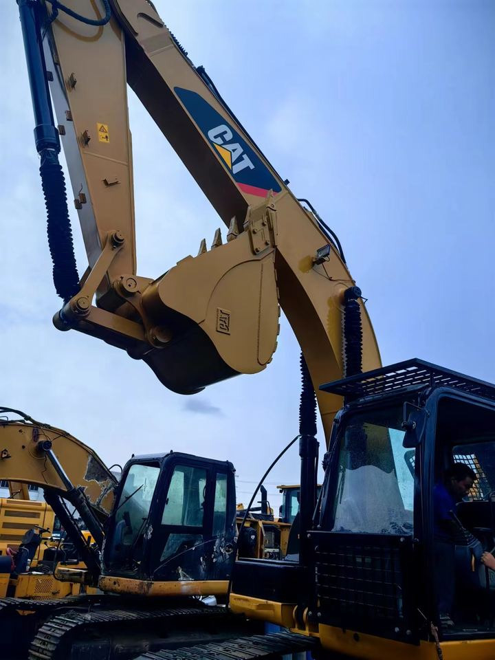 Secondhand USED Excavator CAT 320D2 Excavator Construction Machinery Excavator - Гусеничний екскаватор: фото 3 Secondhand USED Excavator CAT 320D2 Excavator Construction Machinery Excavator - Гусеничний екскаватор: фото 3