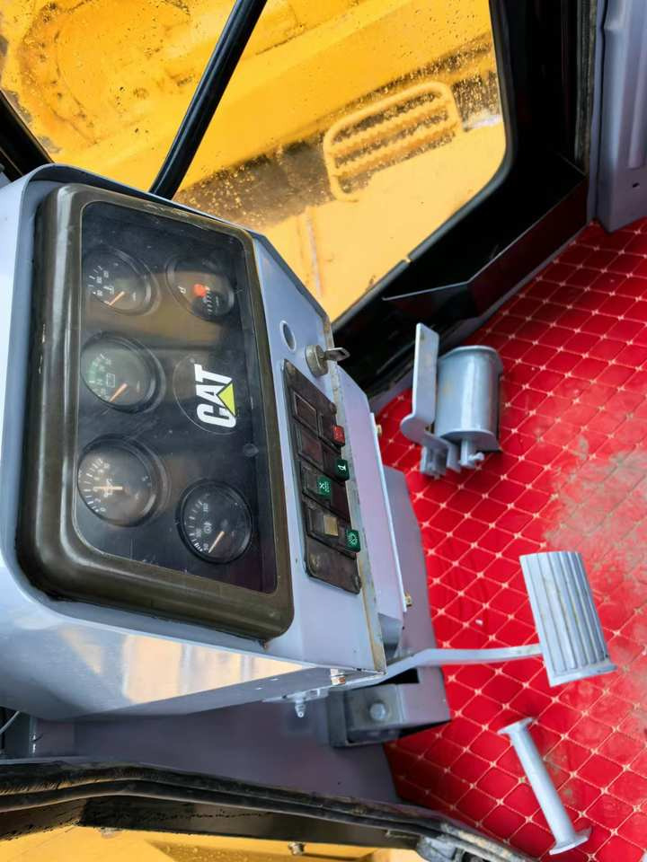 Used CAT D6G2 Bulldozer for Sale Used CAT Dozer D6H Used Caterpillar D6H D6T D6D D6G D6MD6R Bulldozer - Бульдозер: фото 5 Used CAT D6G2 Bulldozer for Sale Used CAT Dozer D6H Used Caterpillar D6H D6T D6D D6G D6MD6R Bulldozer - Бульдозер: фото 5