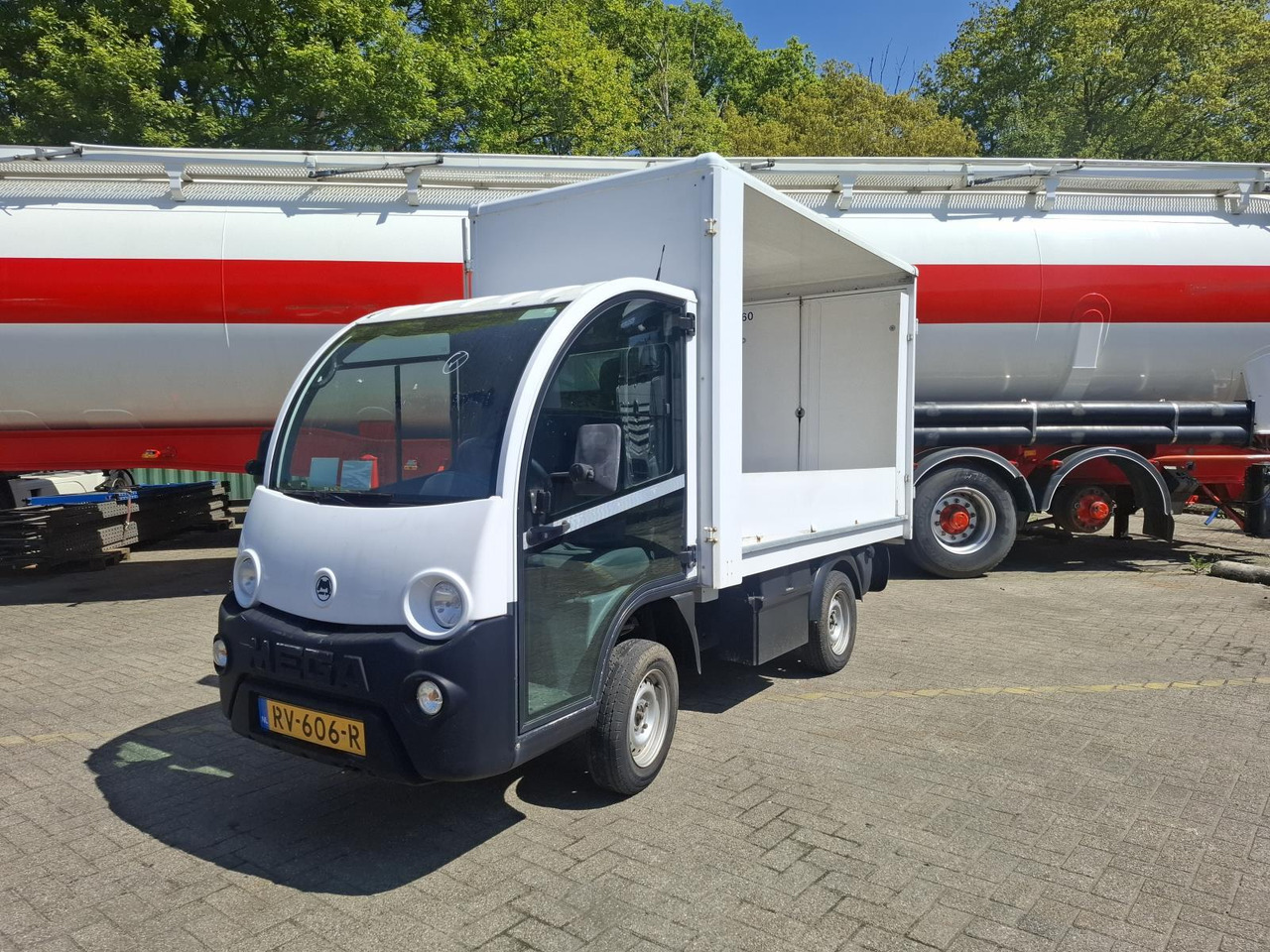 Гольф-кар Aixam Mega E-Worker Elektrische Bakwagen RV-606-R: фото 1
