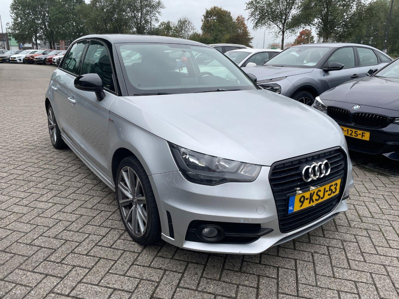 Audi A1 Sportback 1.2 TFSI Admired | 2013 | 216.082 km | 9KSJ53 | NAP: Logisch - Хетчбек: фото 2 Audi A1 Sportback 1.2 TFSI Admired | 2013 | 216.082 km | 9KSJ53 | NAP: Logisch - Хетчбек: фото 2