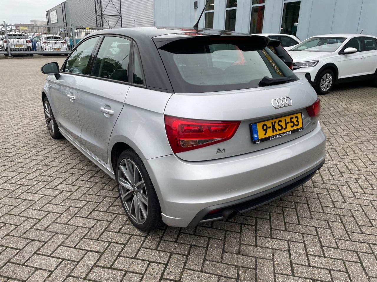 Audi A1 Sportback 1.2 TFSI Admired | 2013 | 216.082 km | 9KSJ53 | NAP: Logisch - Хетчбек: фото 3 Audi A1 Sportback 1.2 TFSI Admired | 2013 | 216.082 km | 9KSJ53 | NAP: Logisch - Хетчбек: фото 3