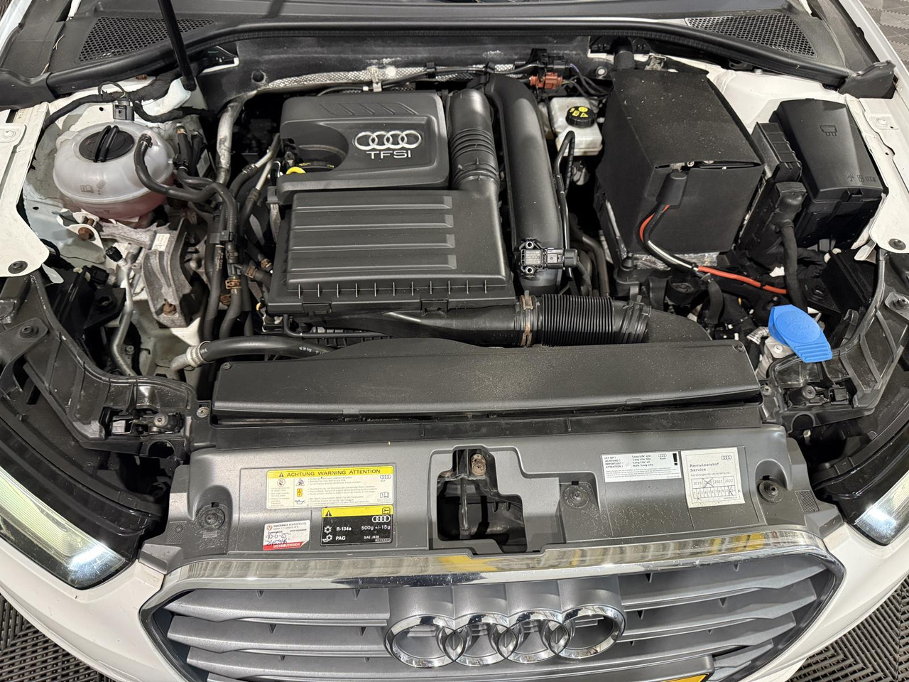 Audi | A3 Limousine | 1.4 TFSI Attraction Pro Line Plus Automaat | 2016 | 256.538 km | PT353Z | Geen oordeel - Седан: фото 3 Audi | A3 Limousine | 1.4 TFSI Attraction Pro Line Plus Automaat | 2016 | 256.538 km | PT353Z | Geen oordeel - Седан: фото 3