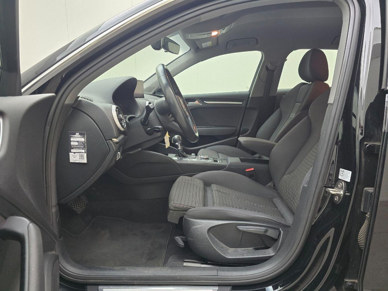 Хетчбек Audi A3 Sportback 30 TFSI Sport Lease Edition | 2018 | 121.664 km | Automaat | TZ896X | NAP: Logisch: фото 7 Хетчбек Audi A3 Sportback 30 TFSI Sport Lease Edition | 2018 | 121.664 km | Automaat | TZ896X | NAP: Logisch: фото 7
