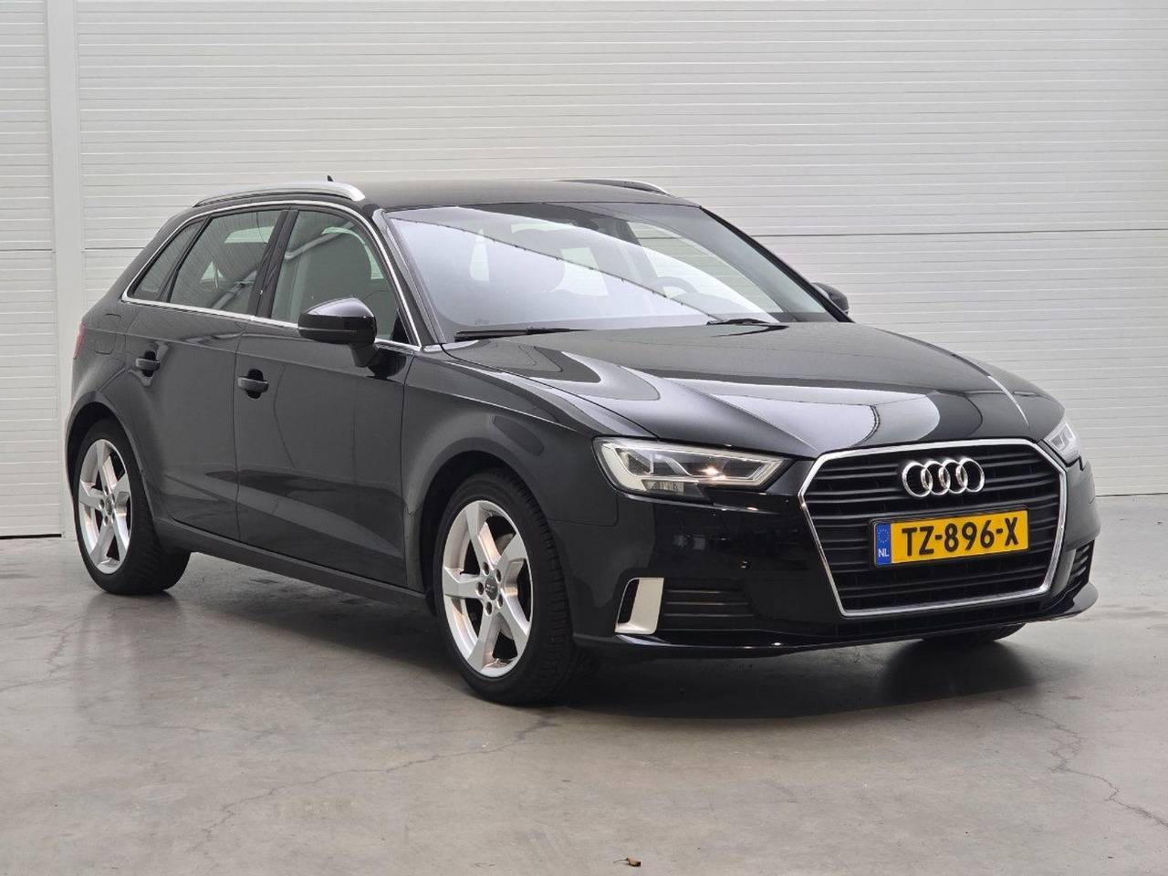 Audi A3 Sportback 30 TFSI Sport Lease Edition | 2018 | 121.664 km | Automaat | TZ896X | NAP: Logisch - Хетчбек: фото 2 Audi A3 Sportback 30 TFSI Sport Lease Edition | 2018 | 121.664 km | Automaat | TZ896X | NAP: Logisch - Хетчбек: фото 2