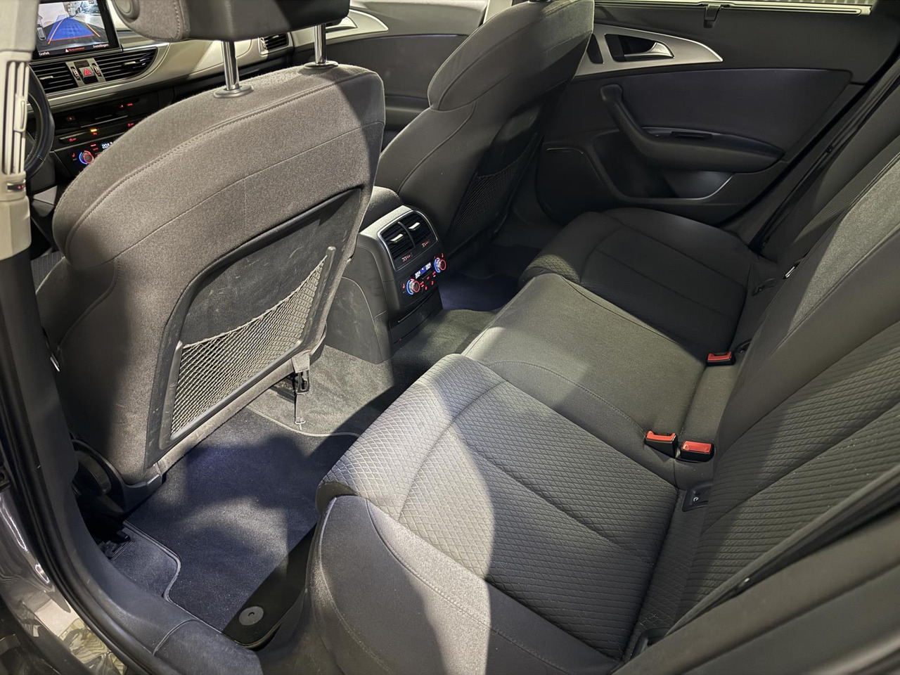 Audi | A6 Avant | 1.8 TFSI ultra Premium Edition | 2016 | 240.412 km | Automaat | L563VD | Geen oordeel - Легковий автомобіль: фото 2 Audi | A6 Avant | 1.8 TFSI ultra Premium Edition | 2016 | 240.412 km | Automaat | L563VD | Geen oordeel - Легковий автомобіль: фото 2