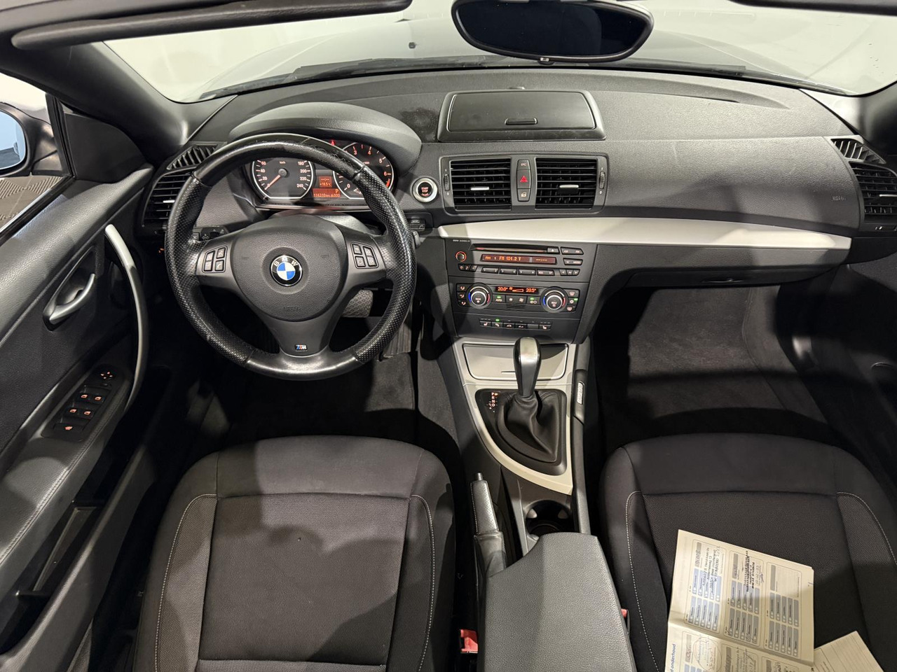 BMW | 1-serie Cabrio | 118i High Executive | 2009 | 114.310 km | 43HZT4 | Logisch - Легковий автомобіль: фото 2 BMW | 1-serie Cabrio | 118i High Executive | 2009 | 114.310 km | 43HZT4 | Logisch - Легковий автомобіль: фото 2