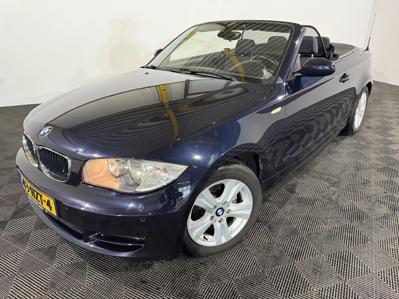 BMW | 1-serie Cabrio | 118i High Executive | 2009 | 114.310 km | 43HZT4 | Logisch - Легковий автомобіль: фото 1 BMW | 1-serie Cabrio | 118i High Executive | 2009 | 114.310 km | 43HZT4 | Logisch - Легковий автомобіль: фото 1