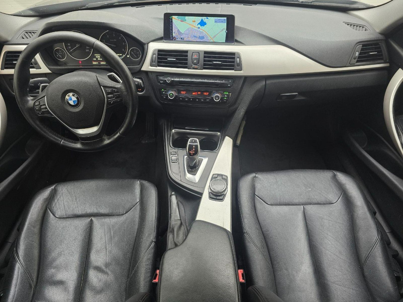 BMW 3-serie 320d EfficientDynamics Edition High Executive | 2014 | 300.611 km | Automaat | 7XTB45 | NAP: Logisch - Седан: фото 5 BMW 3-serie 320d EfficientDynamics Edition High Executive | 2014 | 300.611 km | Automaat | 7XTB45 | NAP: Logisch - Седан: фото 5